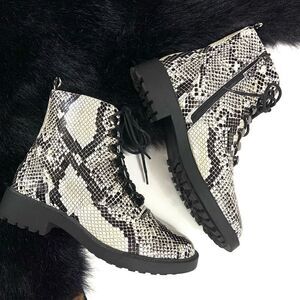 New✨ PAOLO Snakeskin Combat Lace-up Boots
